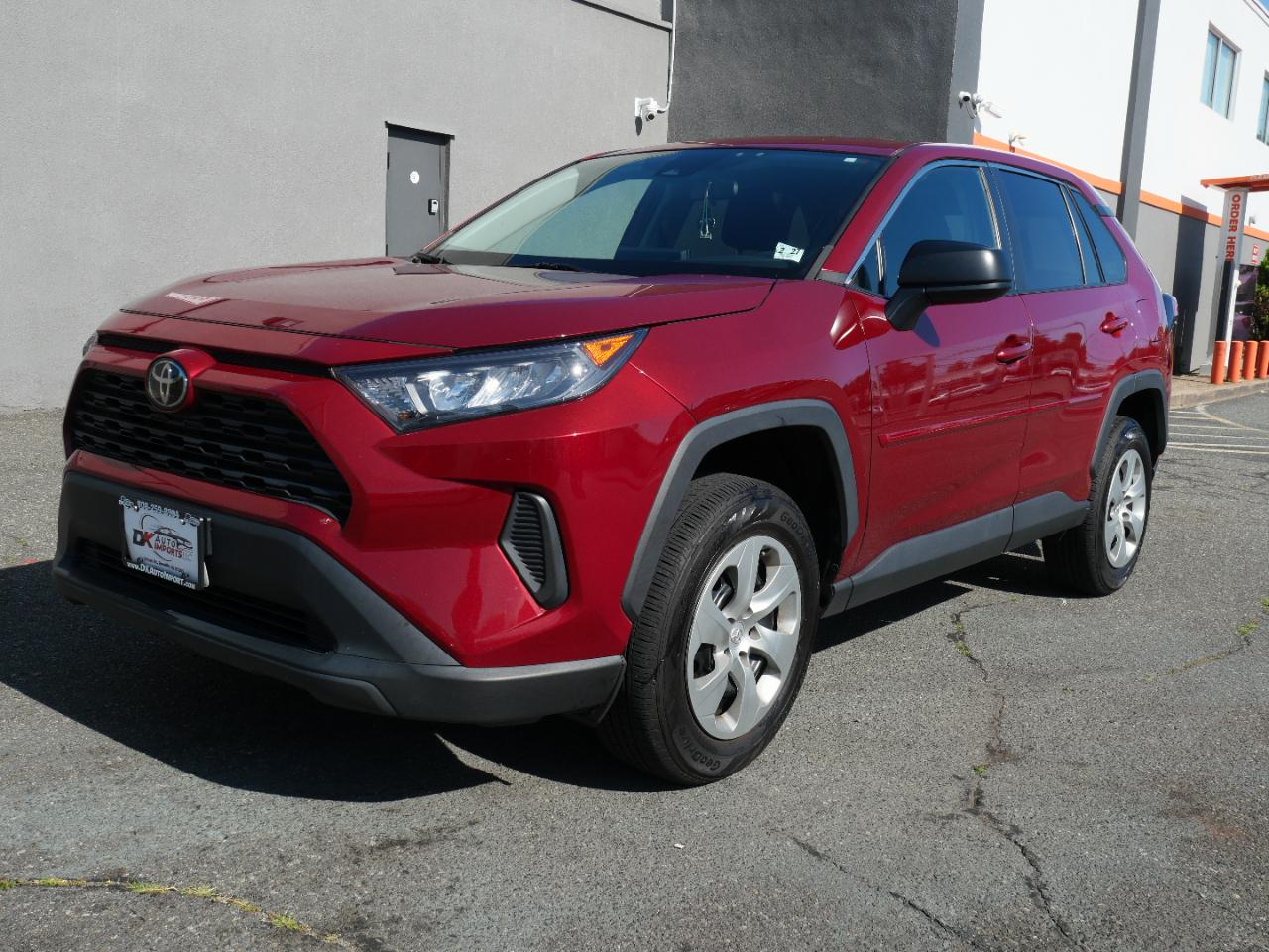 Toyota RAV4 LE AWD (Natl) 2022