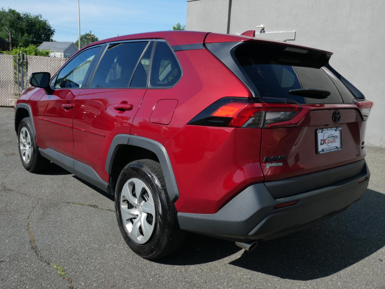 Toyota RAV4 LE AWD (Natl) 2022