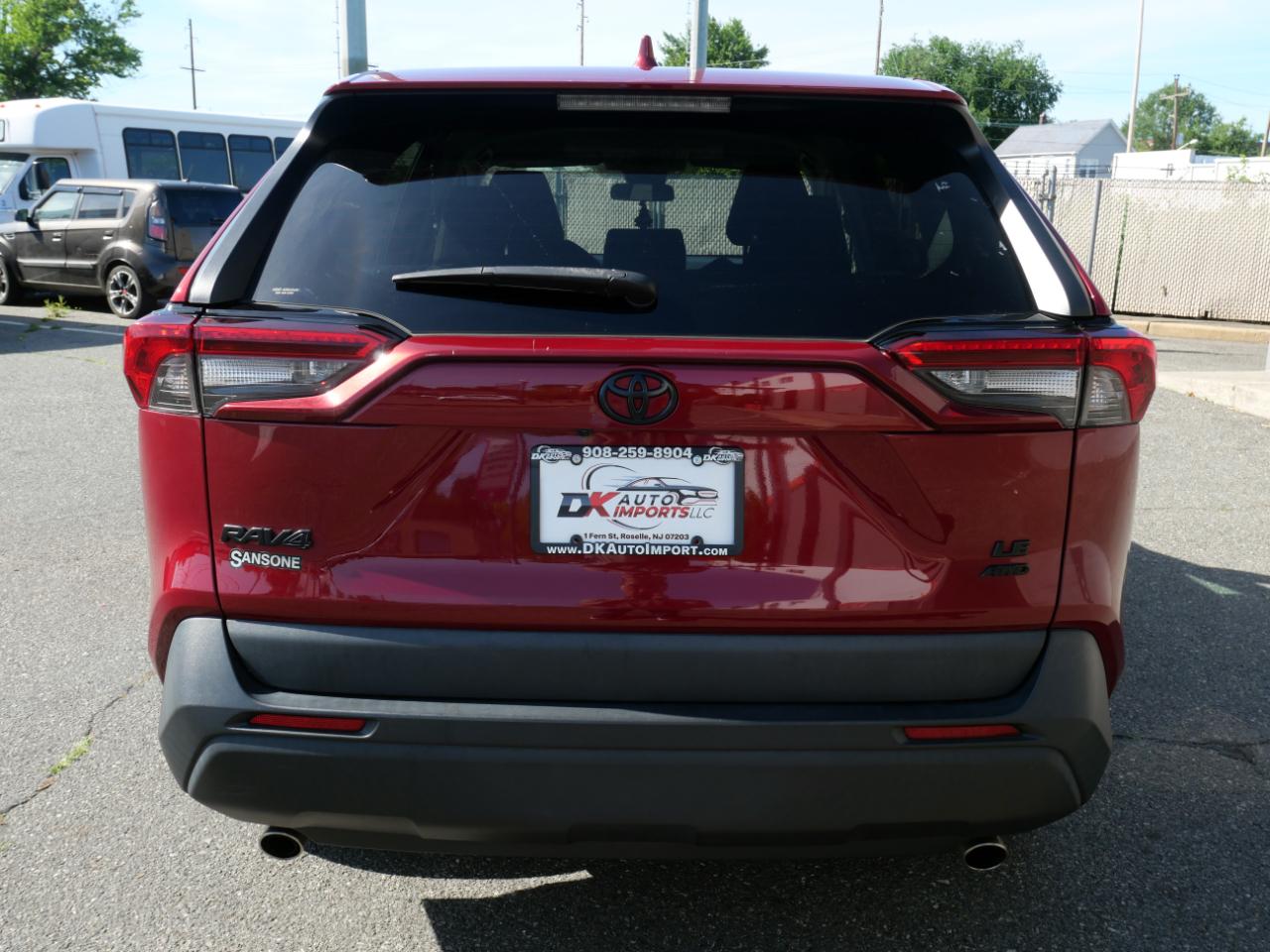 Toyota RAV4 LE AWD (Natl) 2022