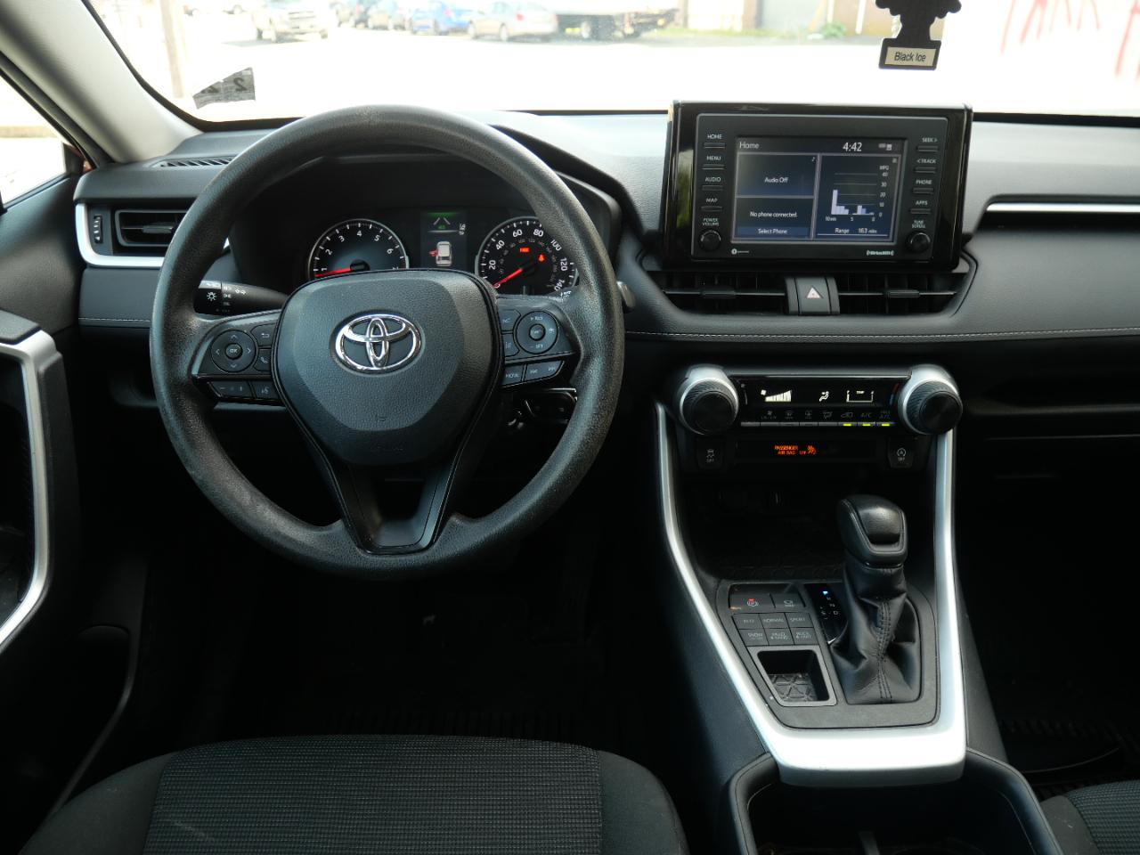 Toyota RAV4 LE AWD (Natl) 2022