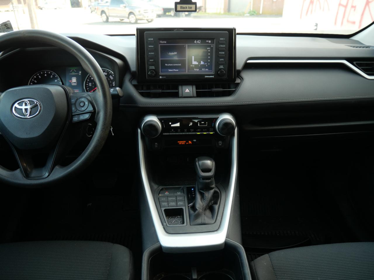Toyota RAV4 LE AWD (Natl) 2022