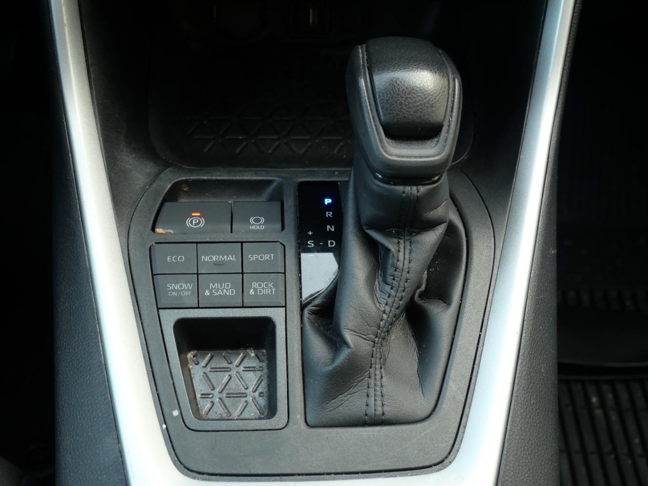 Toyota RAV4 LE AWD (Natl) 2022