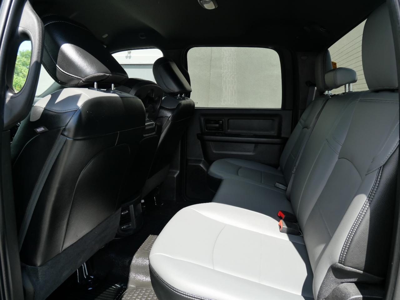 RAM 3500 Tradesman 4x4 Crew Cab 8' Box 2022