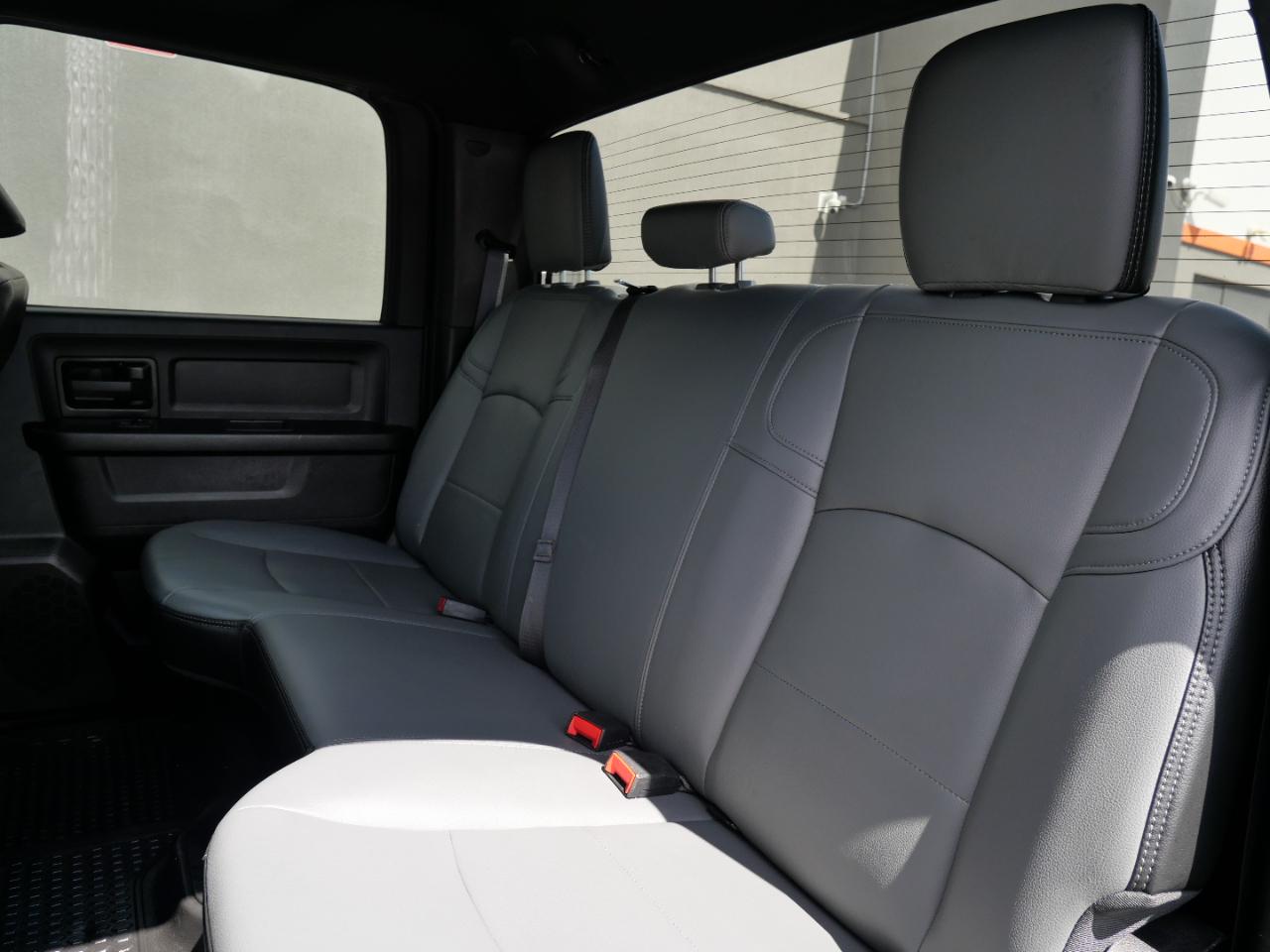 RAM 3500 Tradesman 4x4 Crew Cab 8' Box 2022