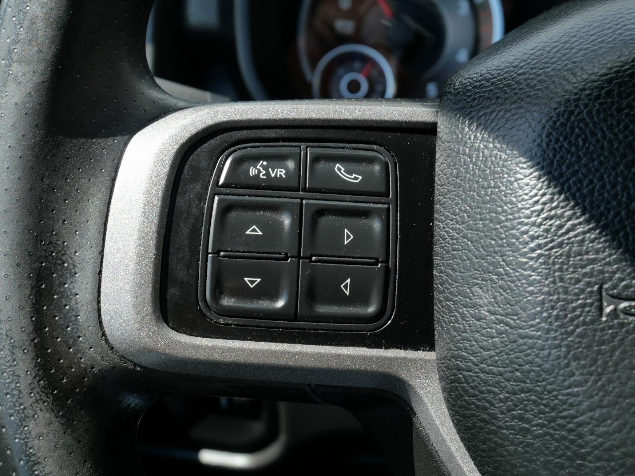 RAM 3500 Tradesman 4x4 Crew Cab 8' Box 2022
