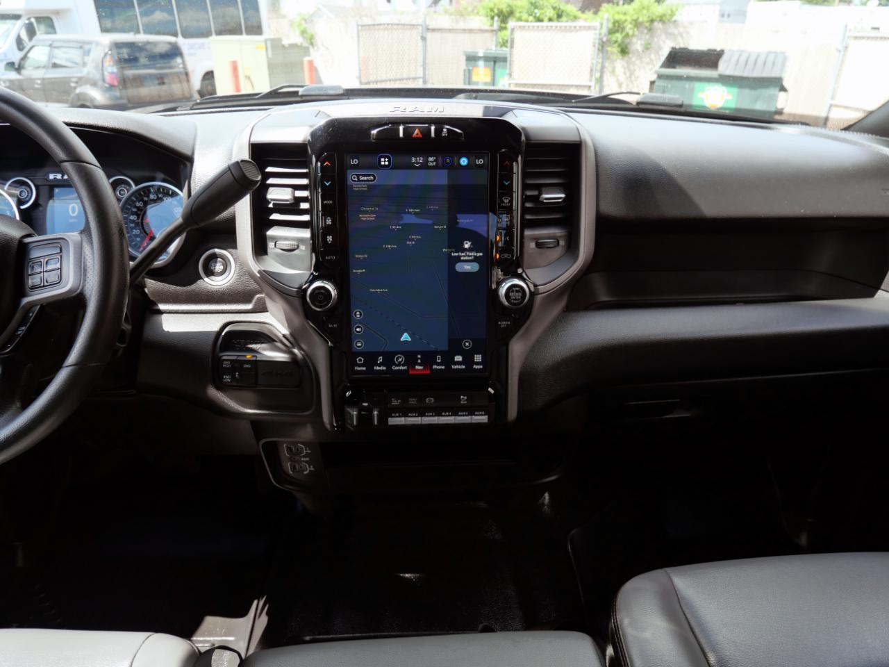 RAM 3500 Tradesman 4x4 Crew Cab 8' Box 2022