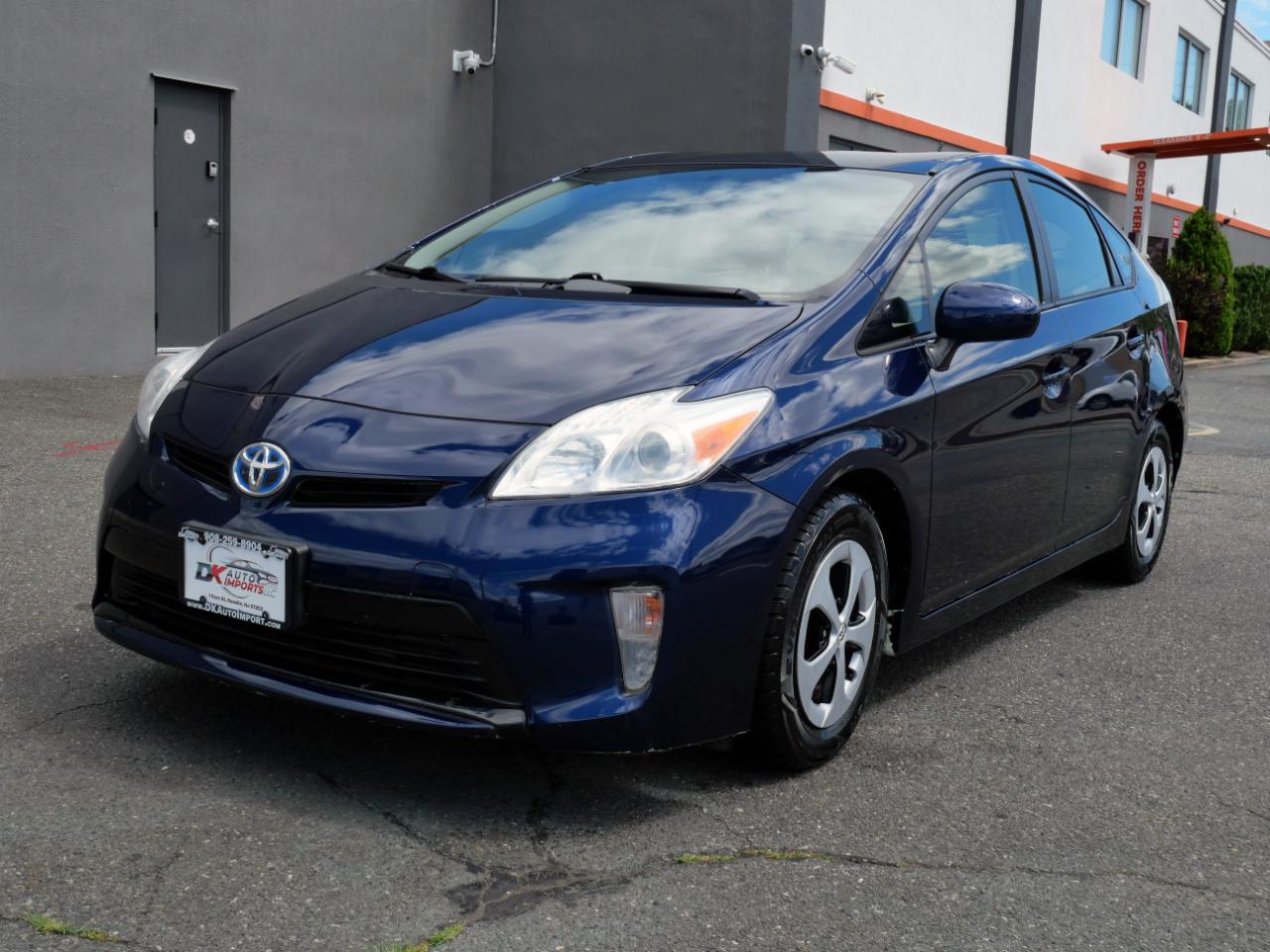 2014 Toyota Prius 5dr HB Three (Natl)