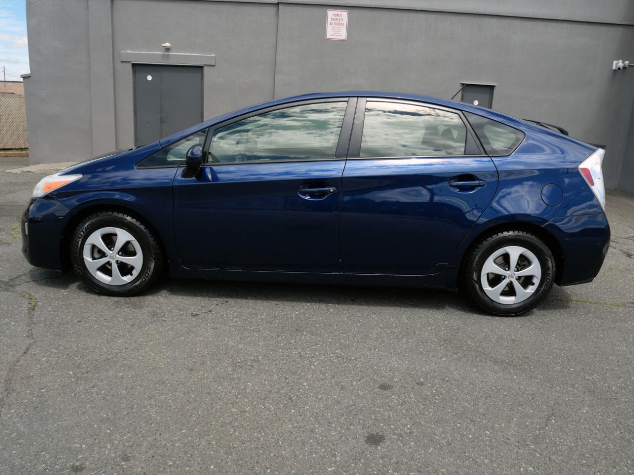 Toyota Prius 5dr HB Three (Natl) 2014