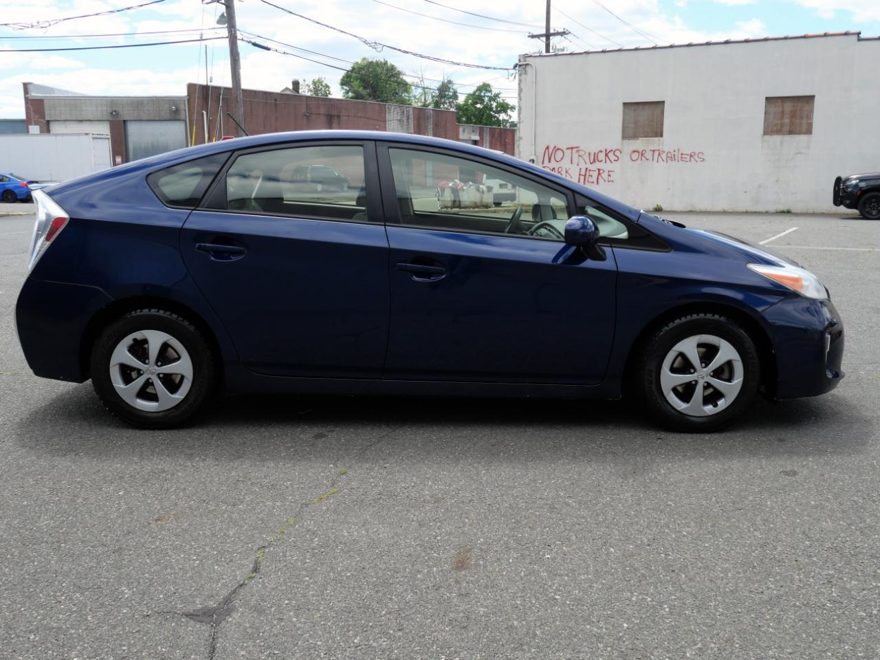Toyota Prius 5dr HB Three (Natl) 2014