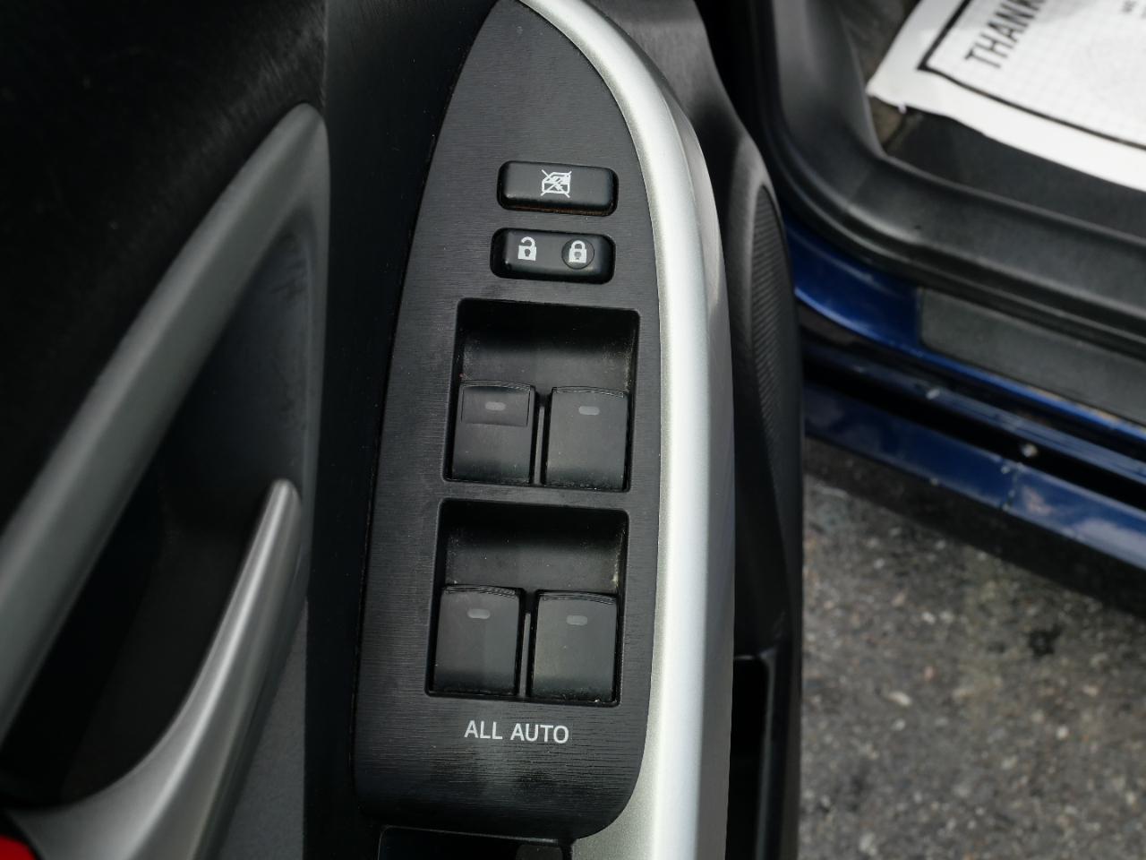 Toyota Prius 5dr HB Three (Natl) 2014