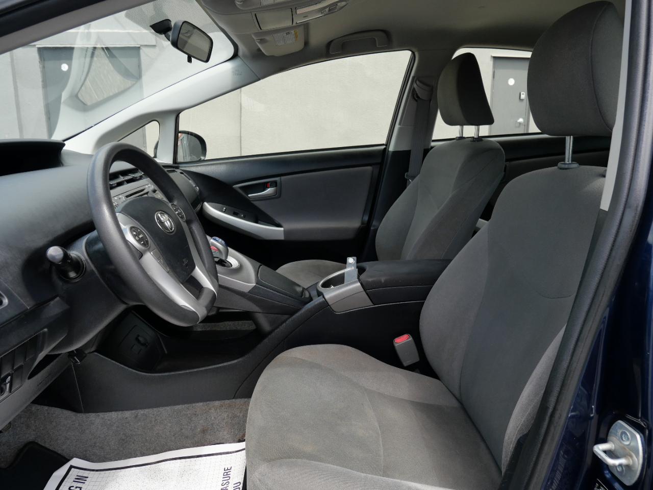 Toyota Prius 5dr HB Three (Natl) 2014