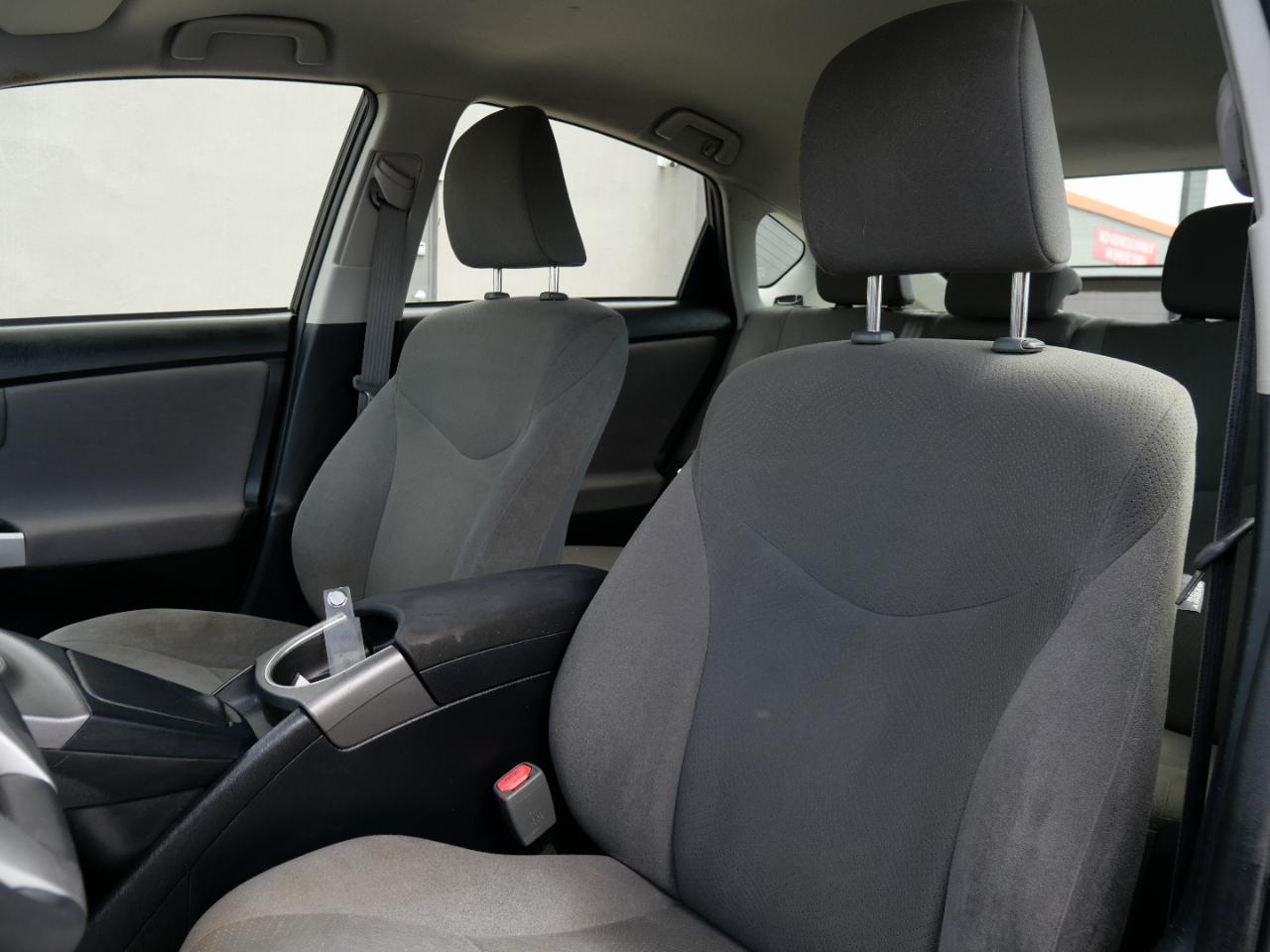Toyota Prius 5dr HB Three (Natl) 2014