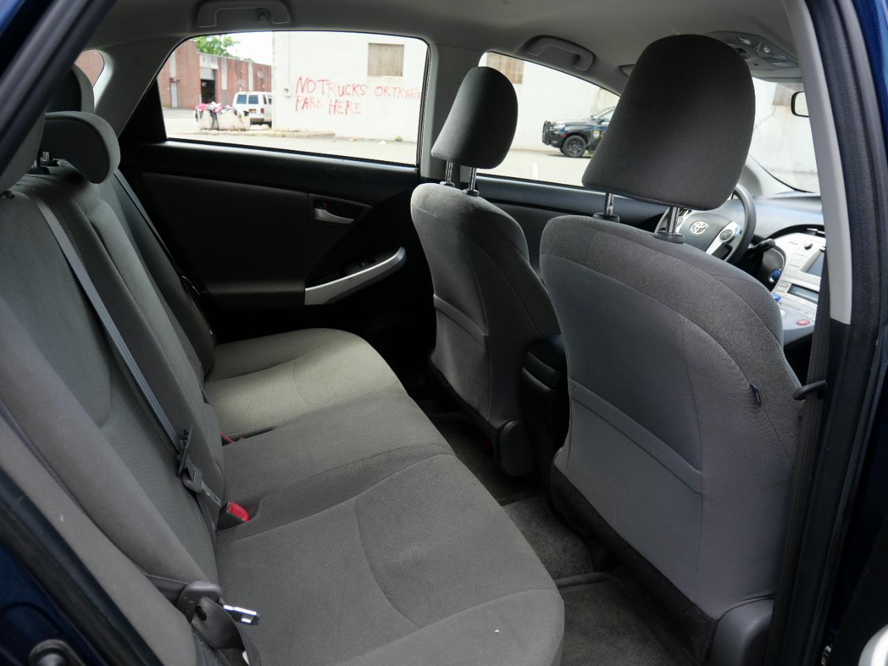 Toyota Prius 5dr HB Three (Natl) 2014