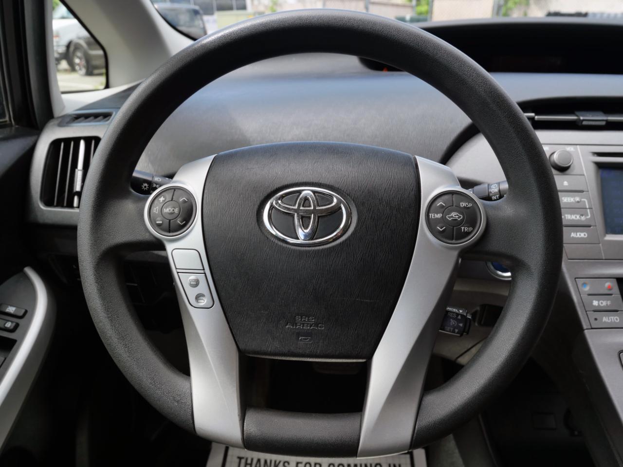 Toyota Prius 5dr HB Three (Natl) 2014