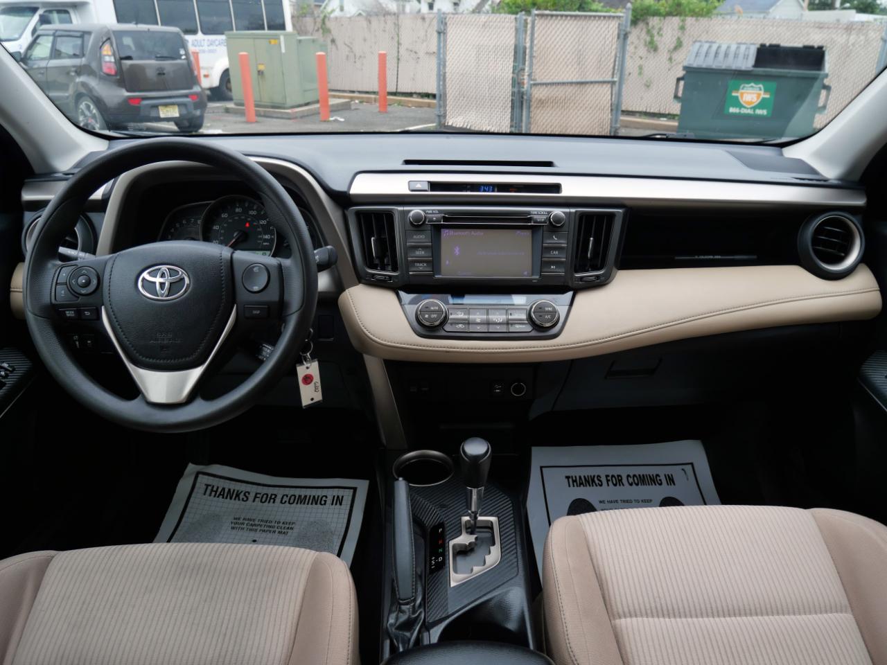 Toyota RAV4 AWD 4dr XLE (Natl) 2013