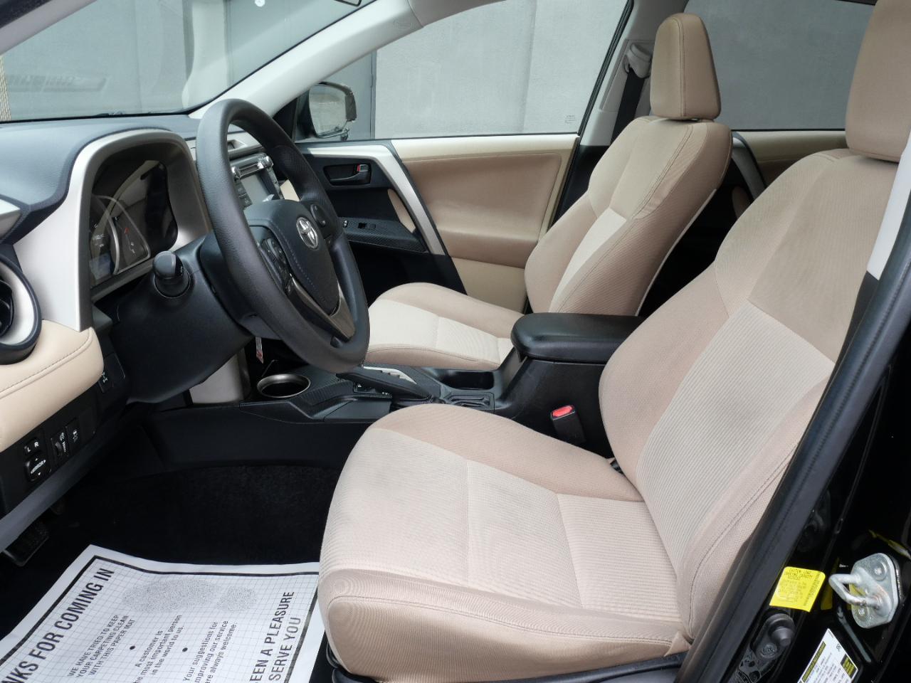 Toyota RAV4 AWD 4dr XLE (Natl) 2013