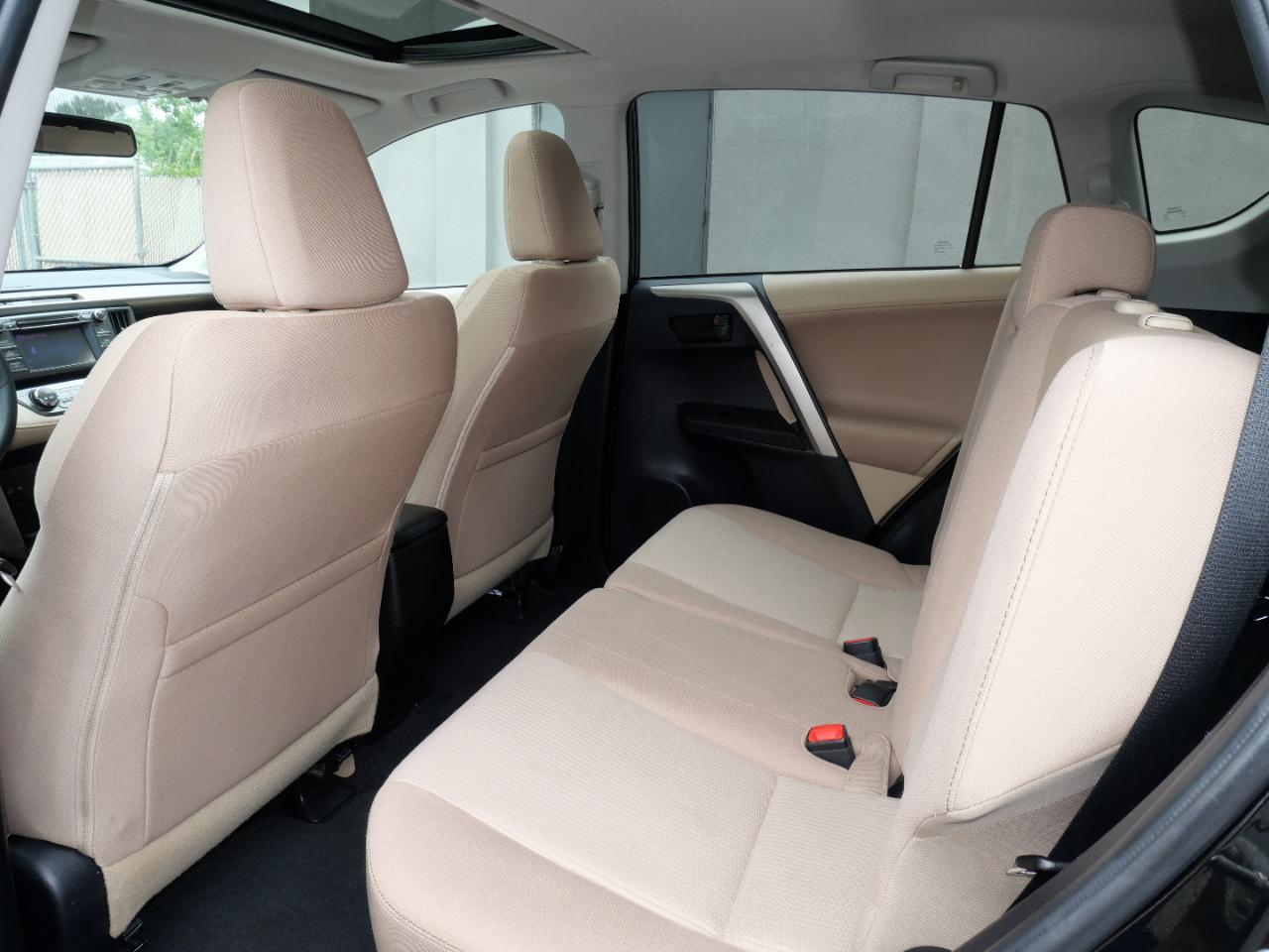 Toyota RAV4 AWD 4dr XLE (Natl) 2013