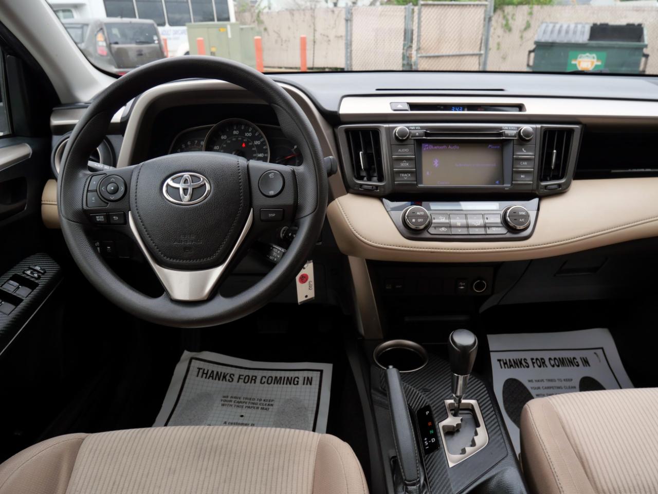Toyota RAV4 AWD 4dr XLE (Natl) 2013