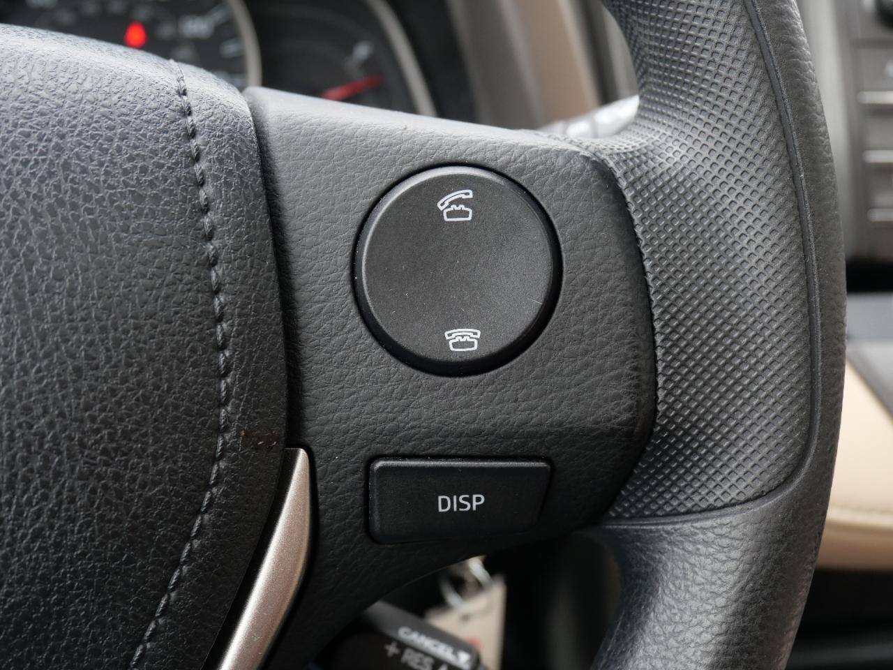 Toyota RAV4 AWD 4dr XLE (Natl) 2013