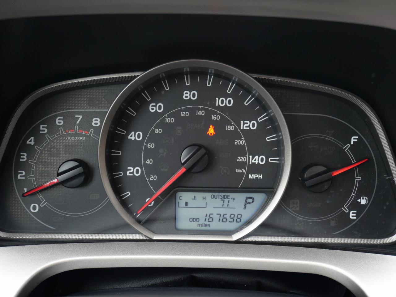 Toyota RAV4 AWD 4dr XLE (Natl) 2013