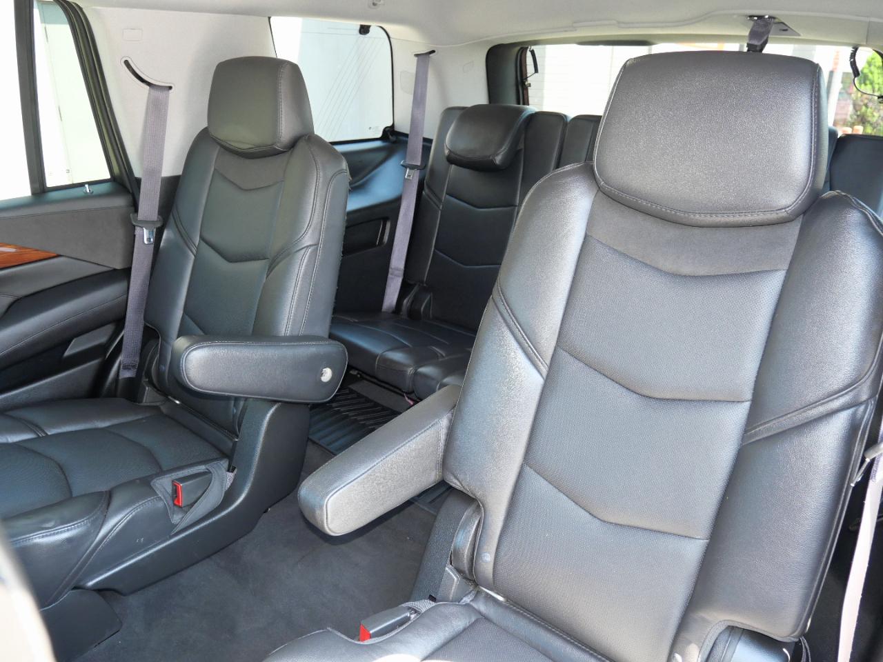 Cadillac Escalade 4WD 4dr Premium Collection 2016