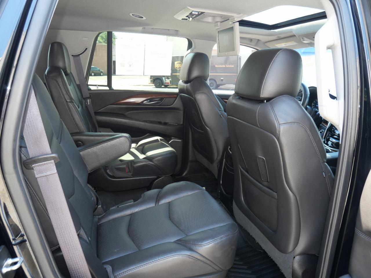 Cadillac Escalade 4WD 4dr Premium Collection 2016