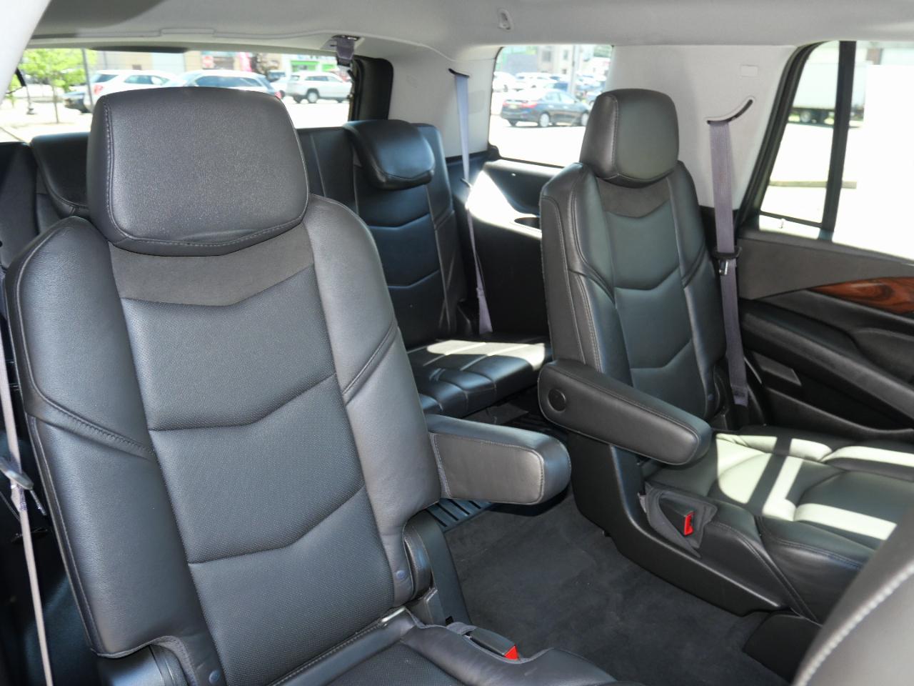 Cadillac Escalade 4WD 4dr Premium Collection 2016
