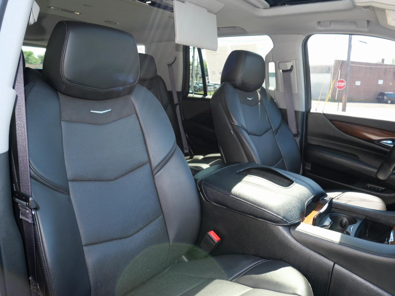 Cadillac Escalade 4WD 4dr Premium Collection 2016
