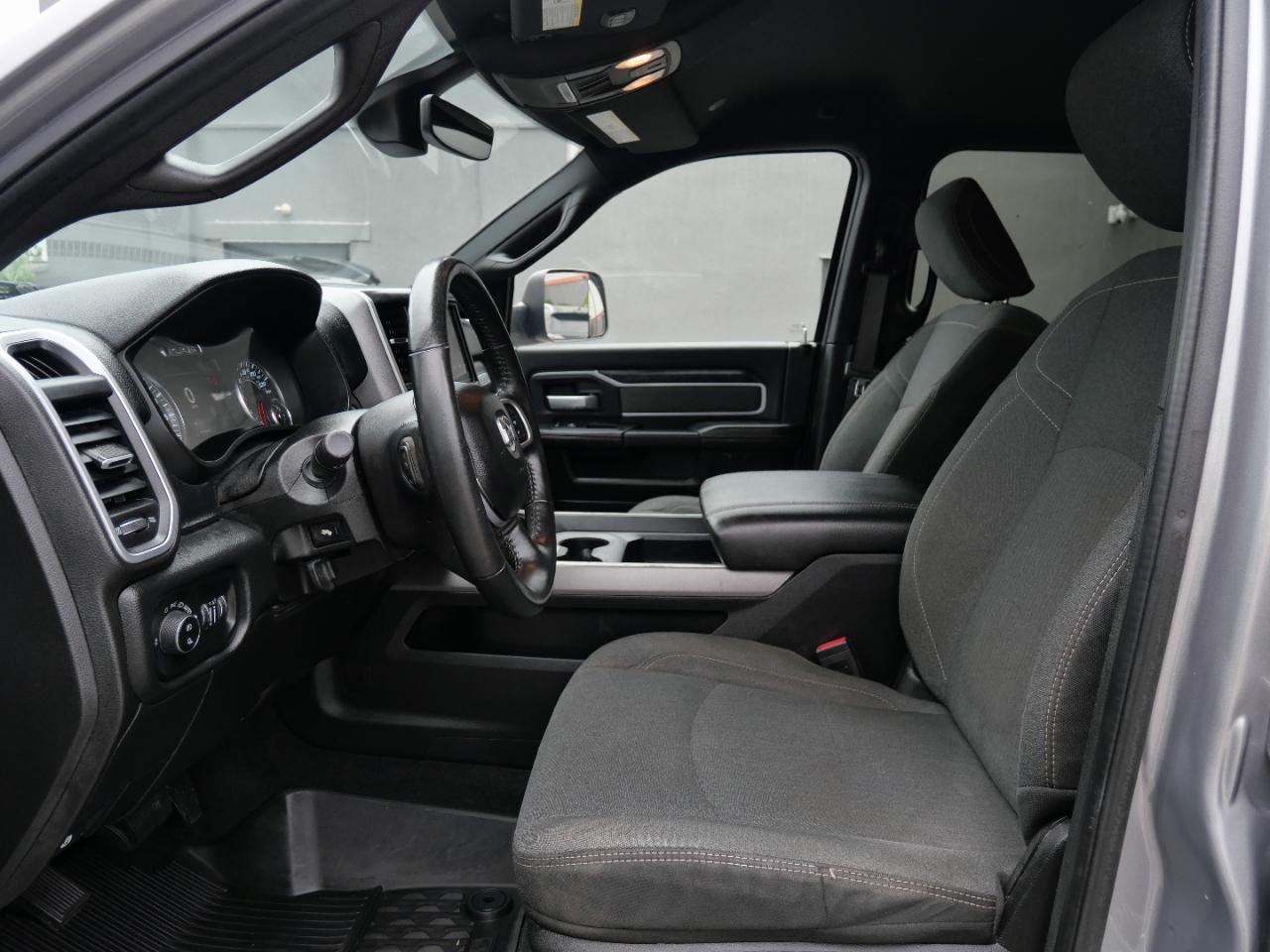RAM 2500 Big Horn 4x4 Crew Cab 6'4" Box 2019