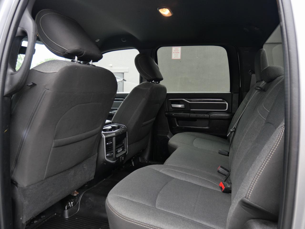 RAM 2500 Big Horn 4x4 Crew Cab 6'4" Box 2019
