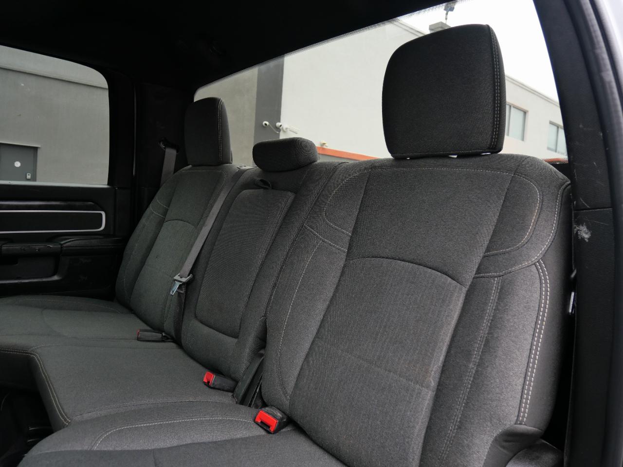 RAM 2500 Big Horn 4x4 Crew Cab 6'4" Box 2019