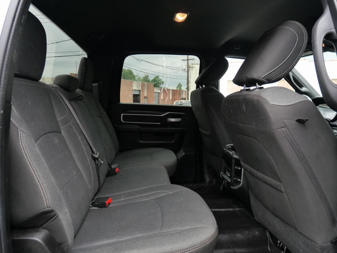 RAM 2500 Big Horn 4x4 Crew Cab 6'4" Box 2019