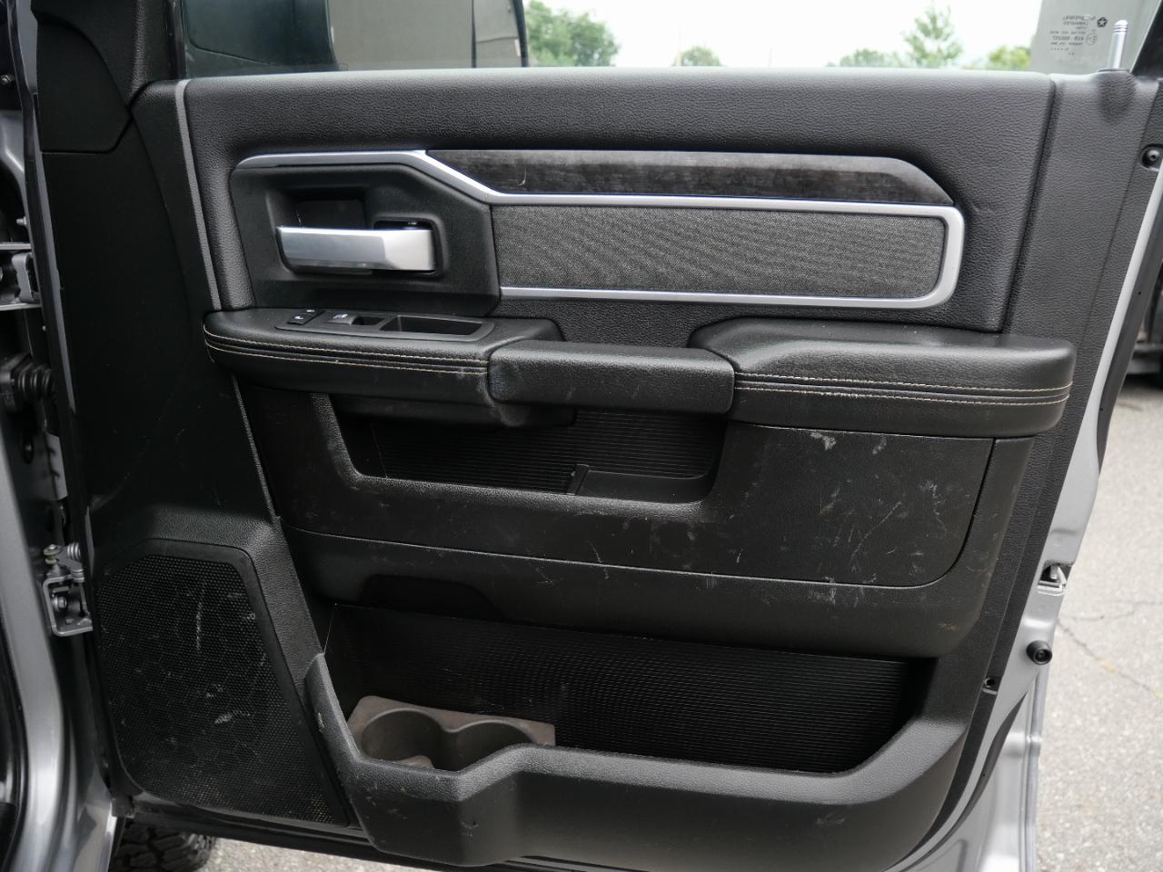 RAM 2500 Big Horn 4x4 Crew Cab 6'4" Box 2019