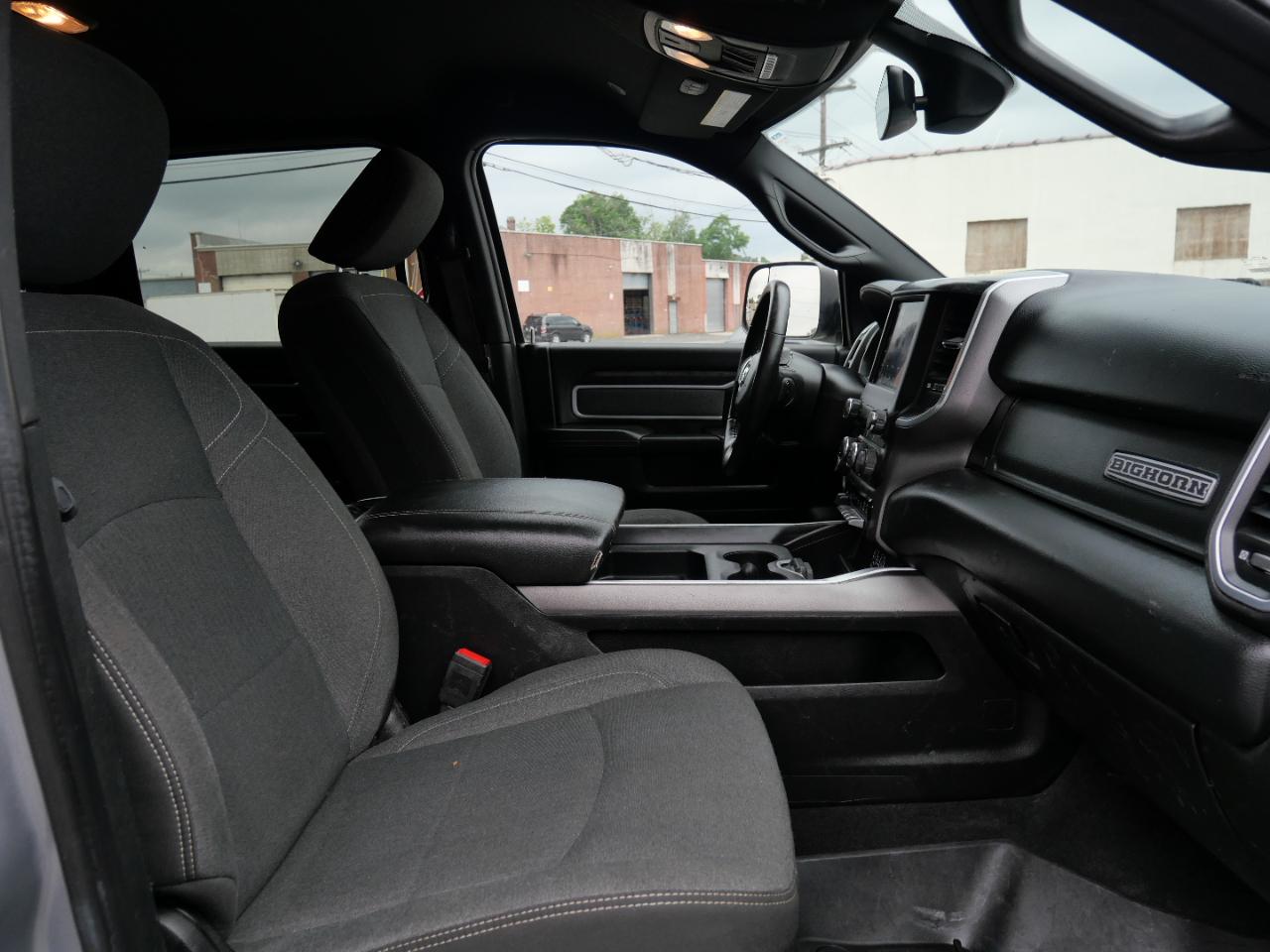 RAM 2500 Big Horn 4x4 Crew Cab 6'4" Box 2019