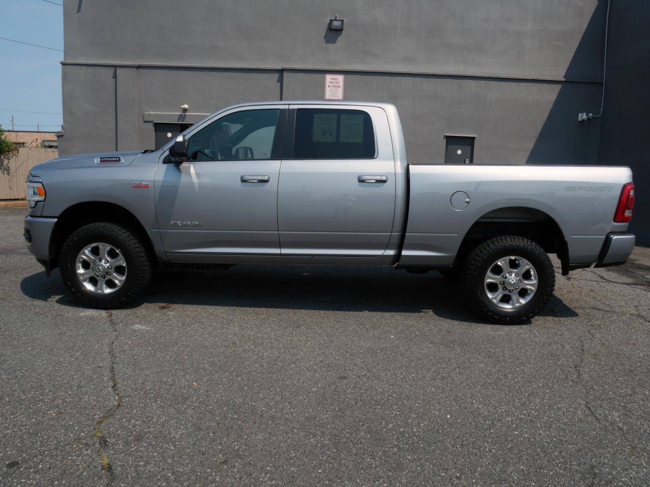 RAM 2500 Big Horn 4x4 Crew Cab 6'4" Box 2019