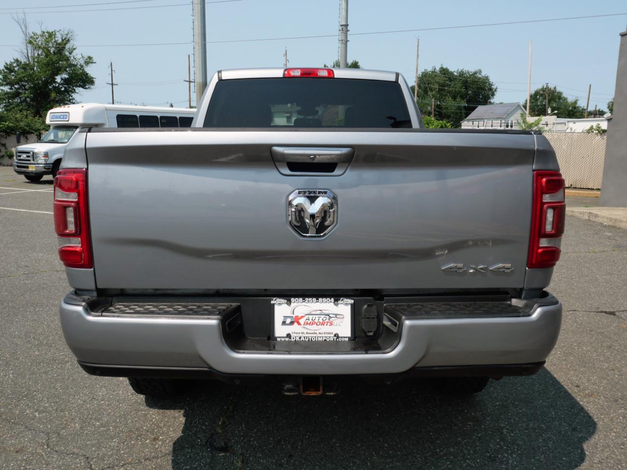 RAM 2500 Big Horn 4x4 Crew Cab 6'4" Box 2019