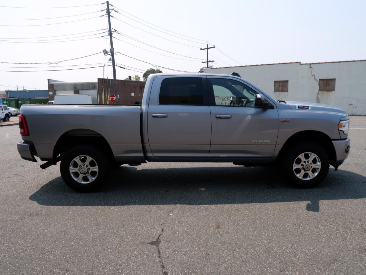 RAM 2500 Big Horn 4x4 Crew Cab 6'4" Box 2019