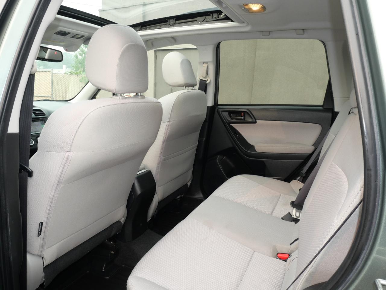 Subaru Forester 4dr CVT 2.5i Premium PZEV 2015