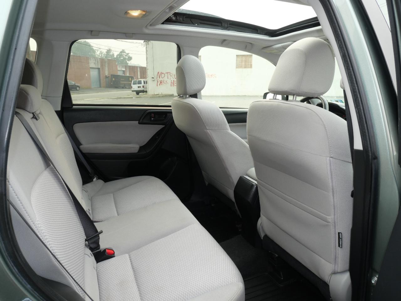 Subaru Forester 4dr CVT 2.5i Premium PZEV 2015