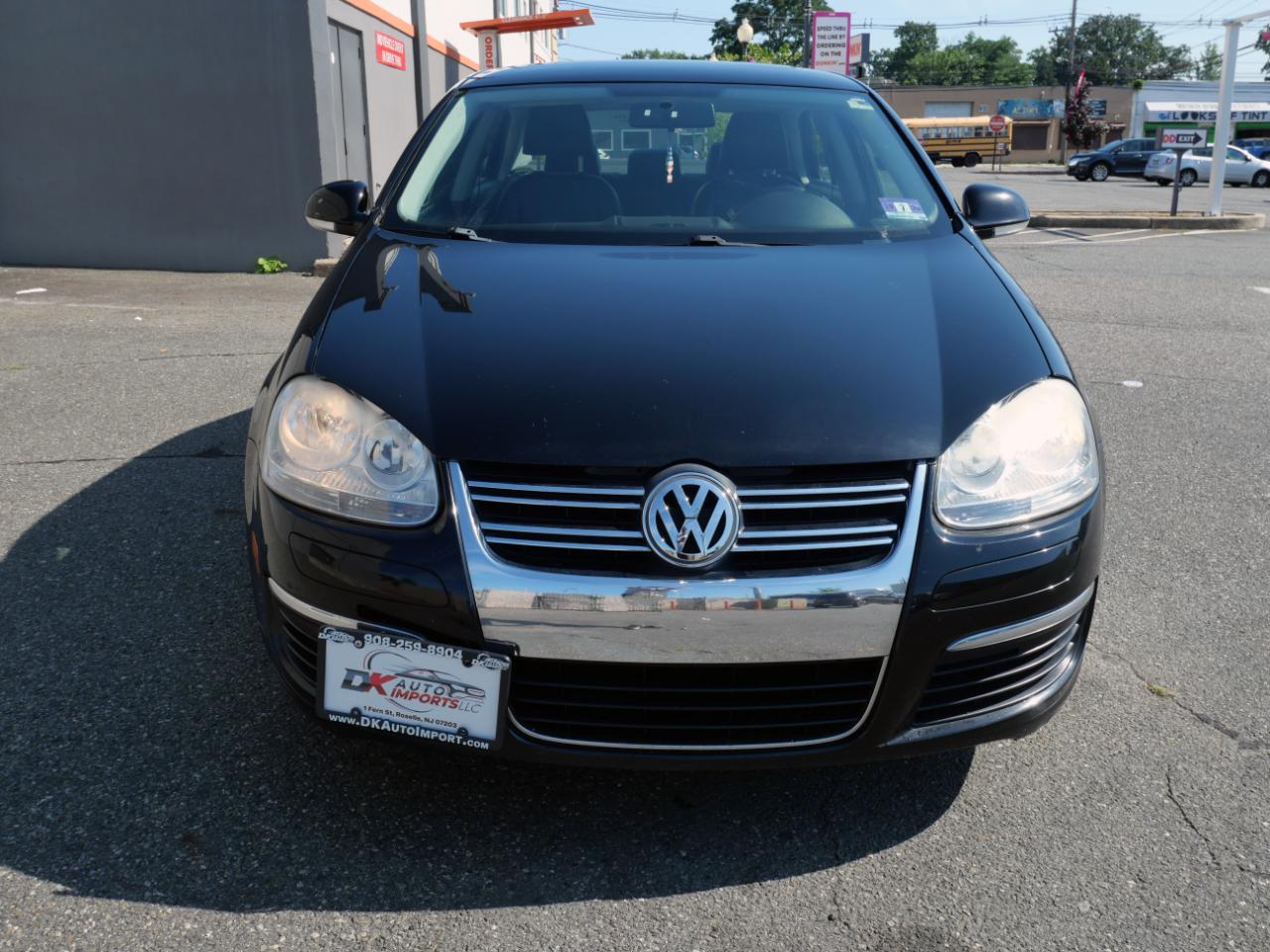 Volkswagen Jetta Sedan 4dr Auto Limited PZEV 2010