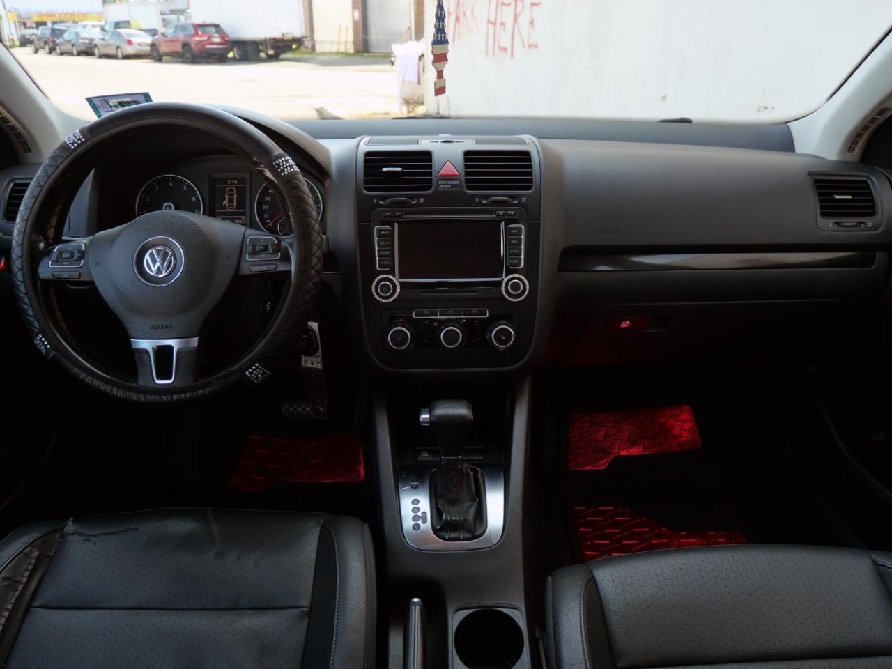 Volkswagen Jetta Sedan 4dr Auto Limited PZEV 2010