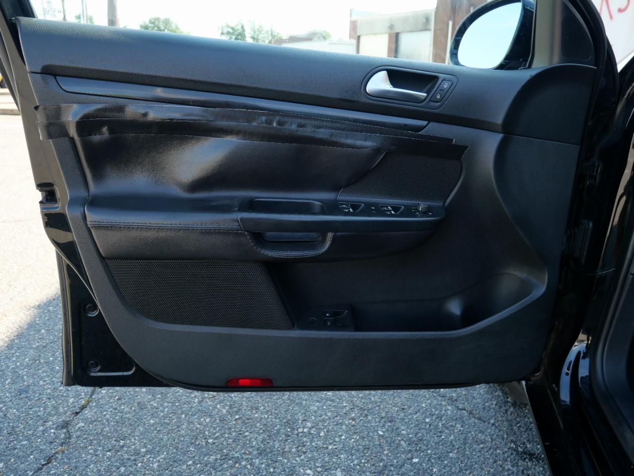 Volkswagen Jetta Sedan 4dr Auto Limited PZEV 2010