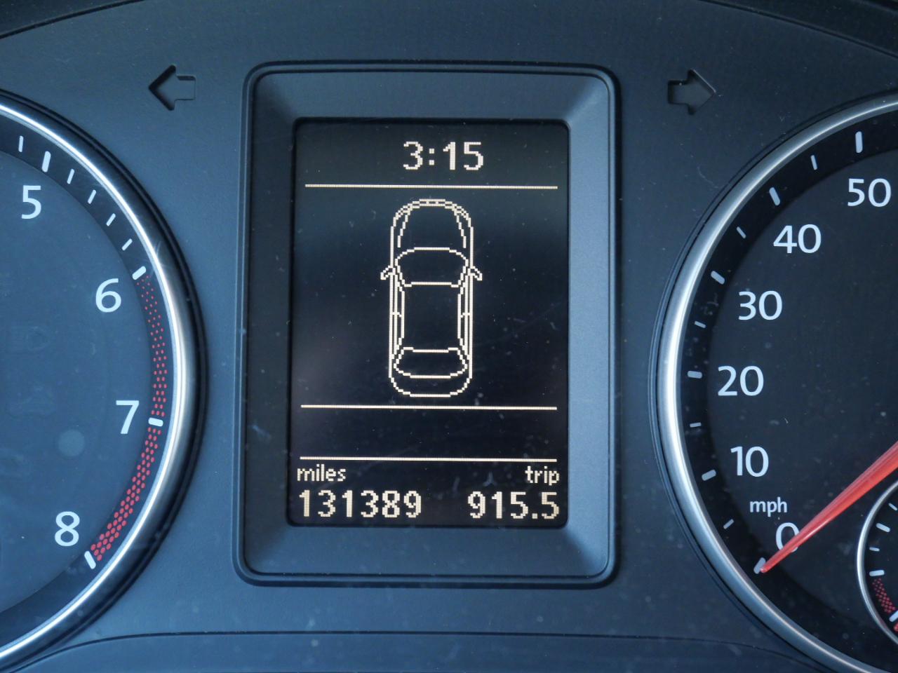 Volkswagen Jetta Sedan 4dr Auto Limited PZEV 2010