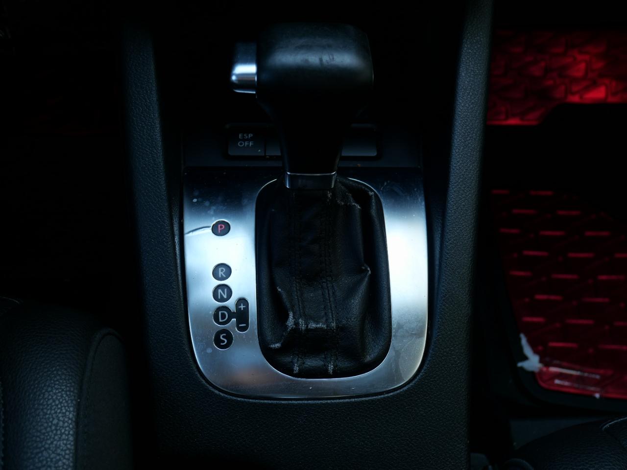 Volkswagen Jetta Sedan 4dr Auto Limited PZEV 2010