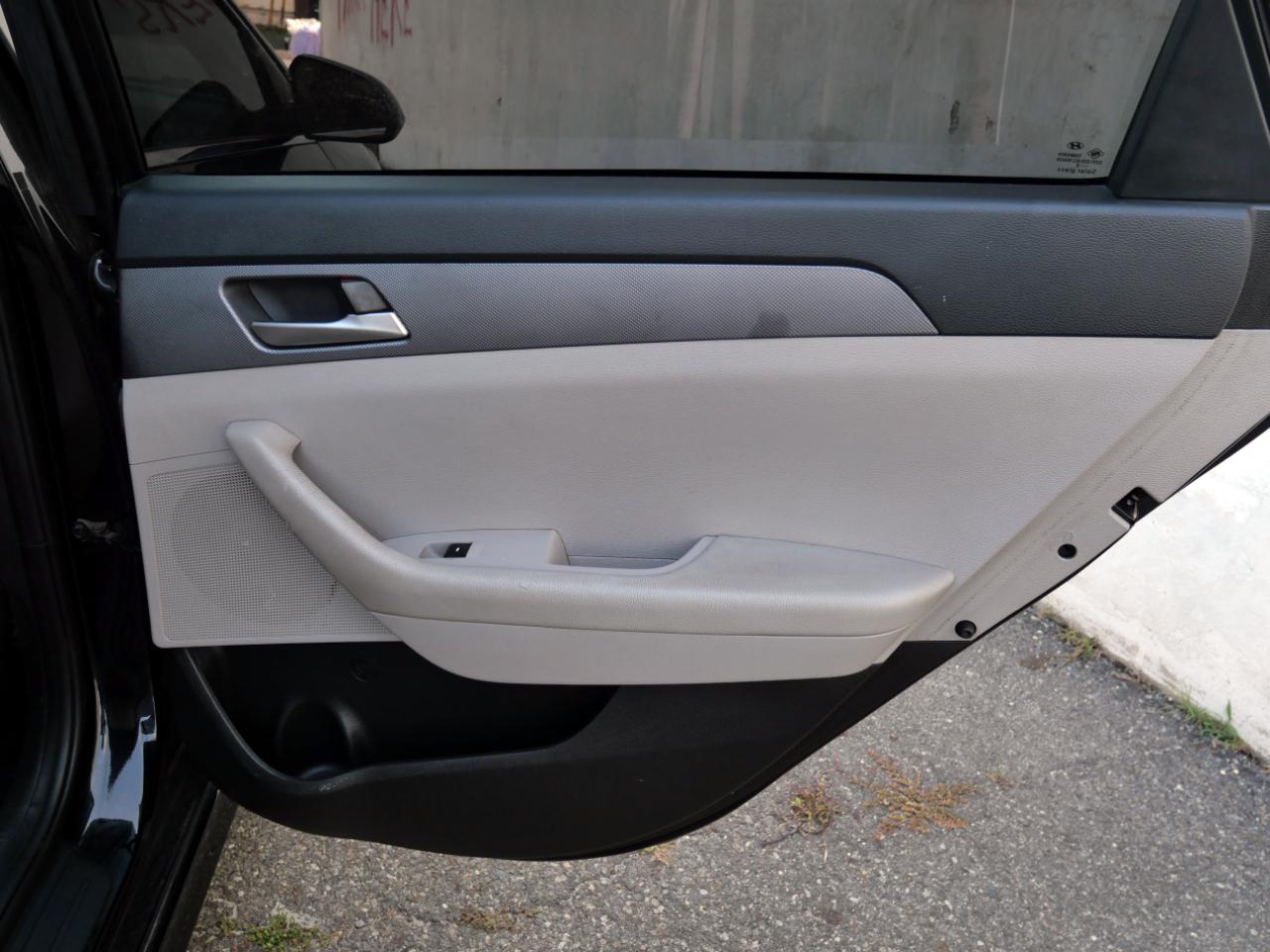Hyundai Sonata SE 2.4L SULEV 2018