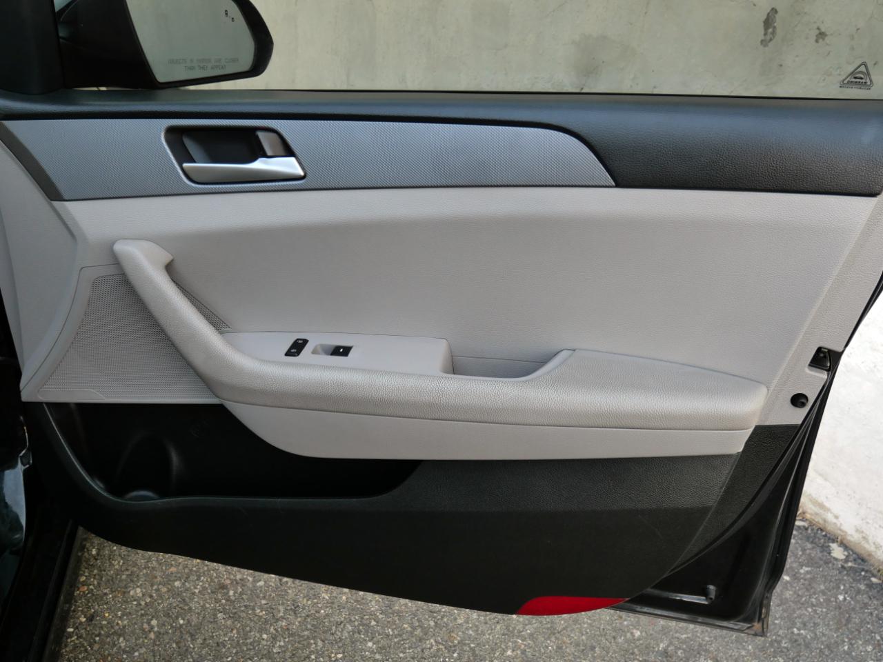 Hyundai Sonata SE 2.4L SULEV 2018