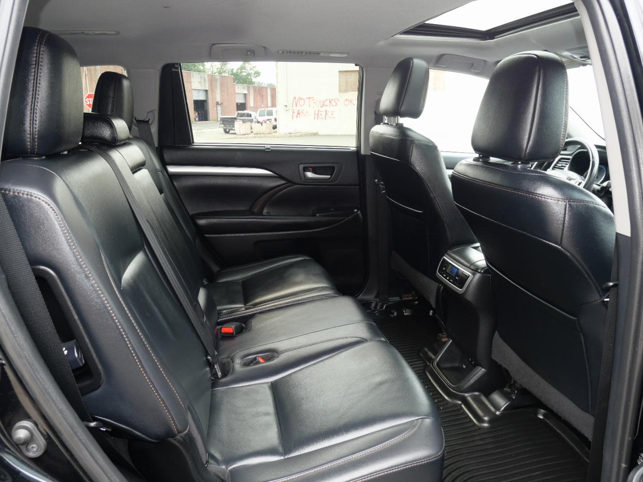 Toyota Highlander XLE V6 AWD (Natl) 2019