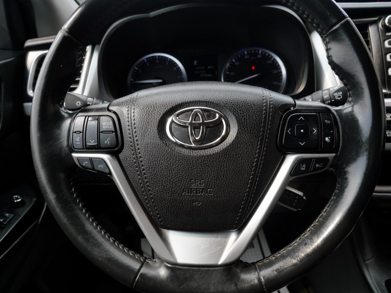 Toyota Highlander XLE V6 AWD (Natl) 2019