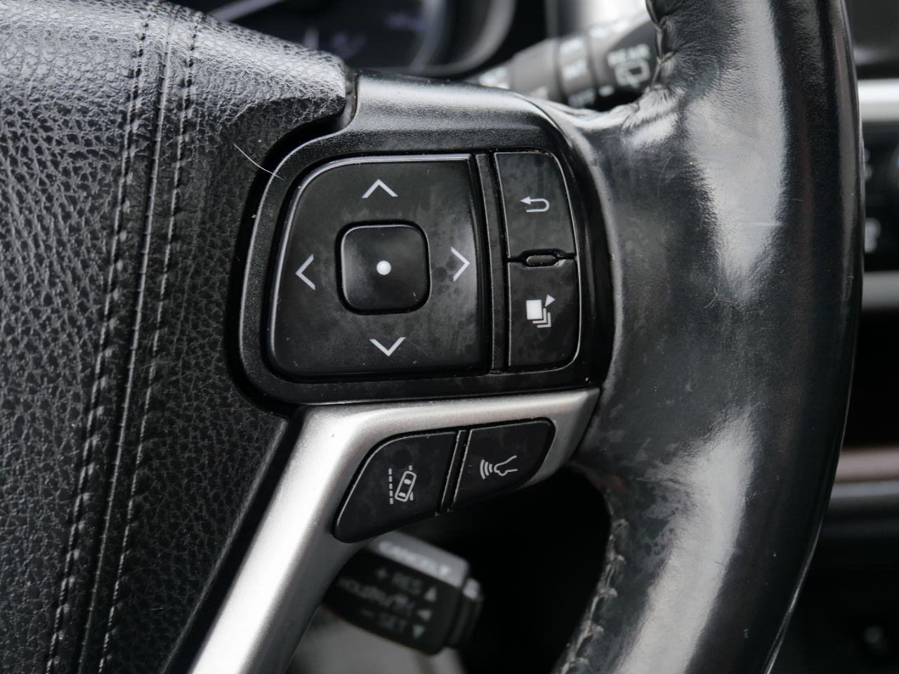 Toyota Highlander XLE V6 AWD (Natl) 2019