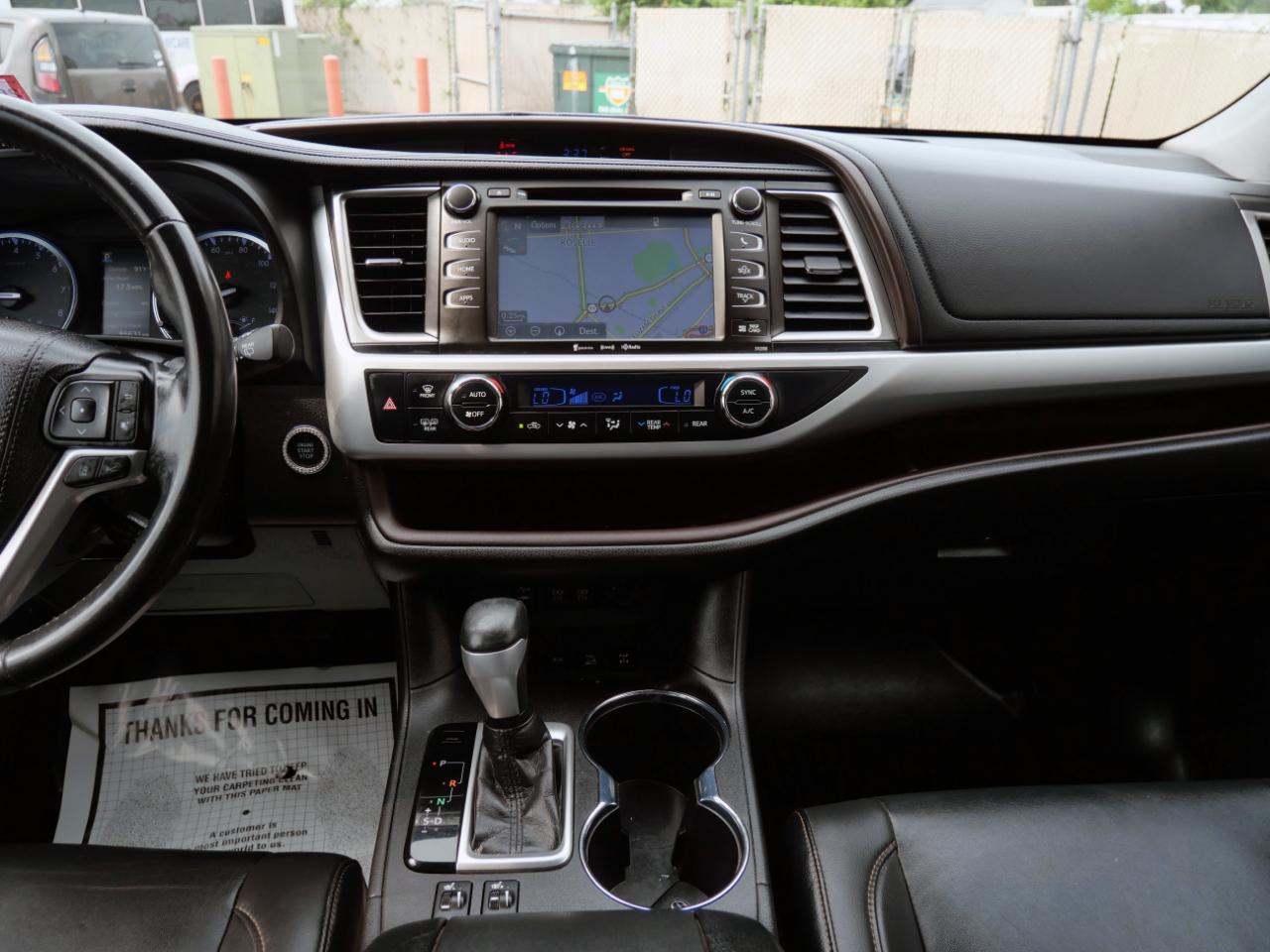 Toyota Highlander XLE V6 AWD (Natl) 2019